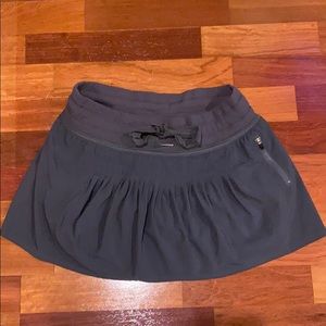 Lululemon Grey Skirt - Size 6